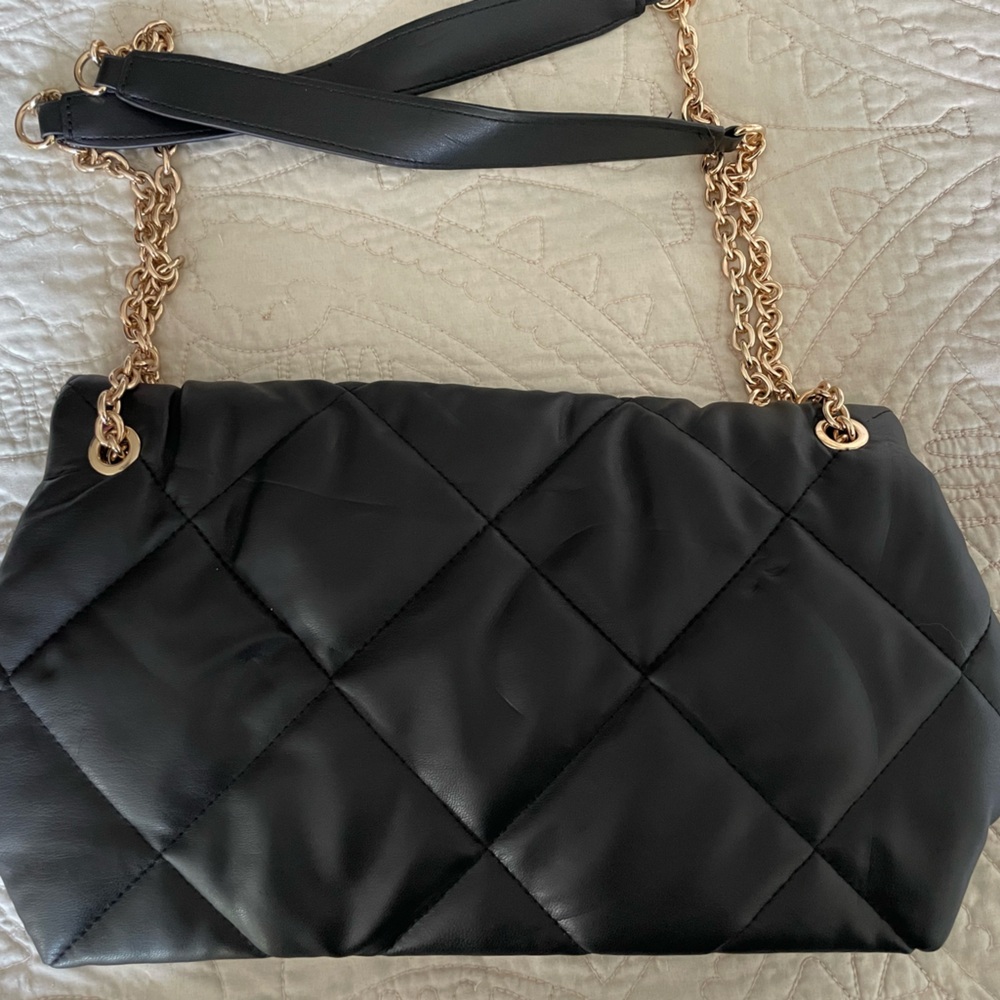 H&M Black Quilted Shoulder Bag with Gold Chain